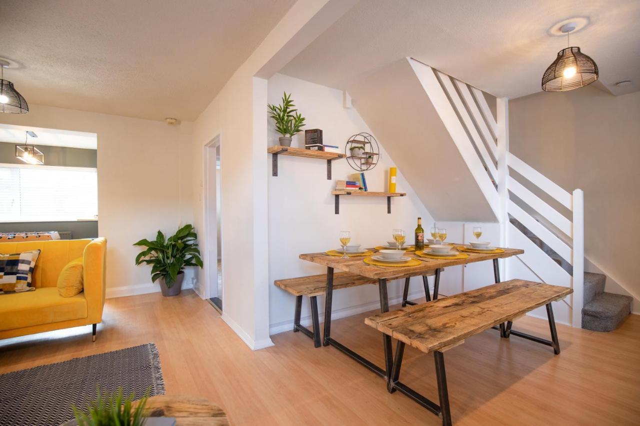 Saltbox Properties- Large!! 3 Bed, 3 Bath House, Parking, Fast Wifi, Town Centre Location! Sleeps 6 Ashby-de-la-Zouch Экстерьер фото